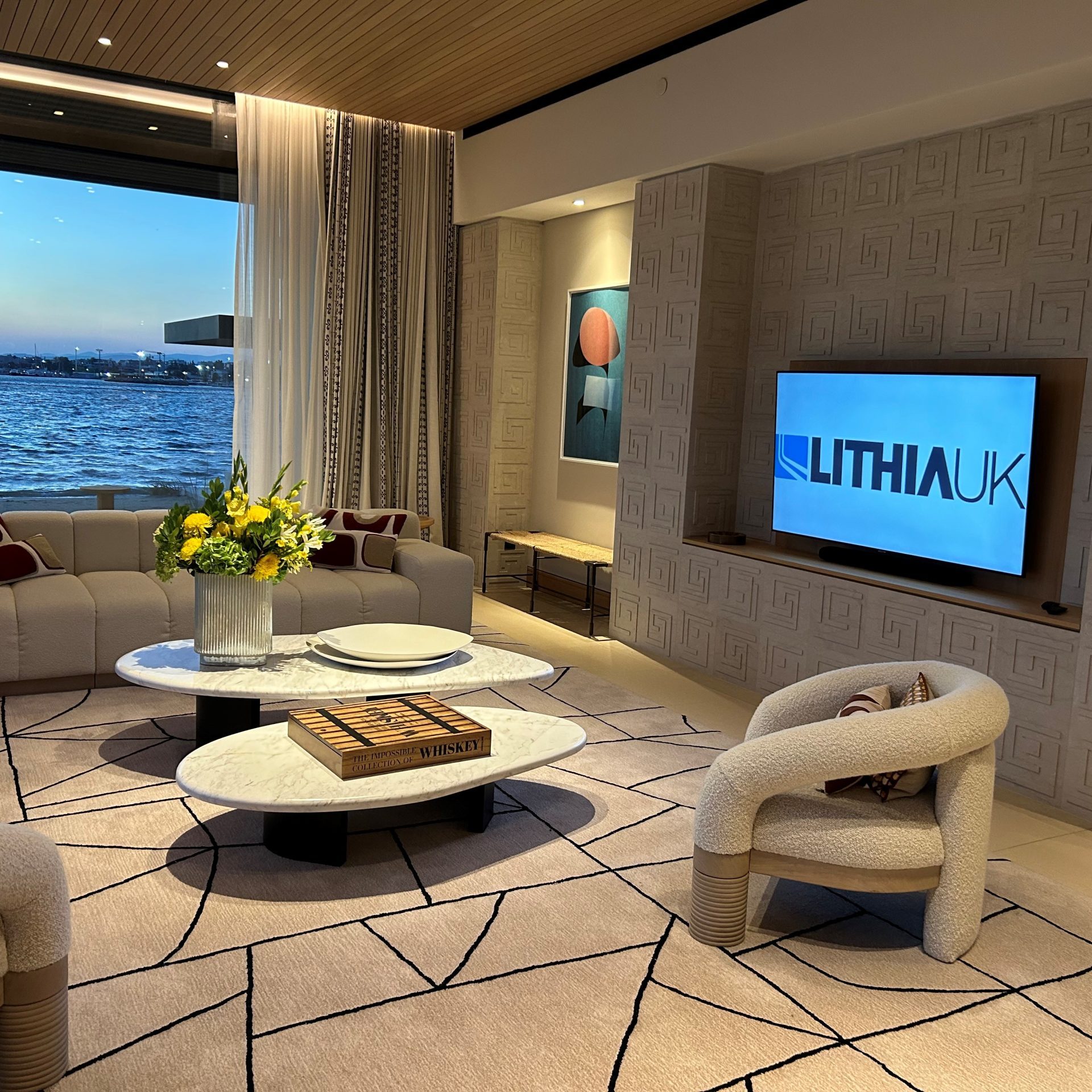 Lithia uk lounge area